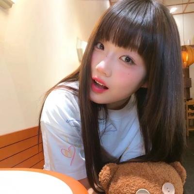 背鸭子的男孩